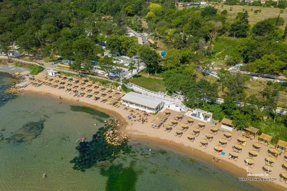 Captain'S Island Deluxe Czernomorec Zewnętrze zdjęcie